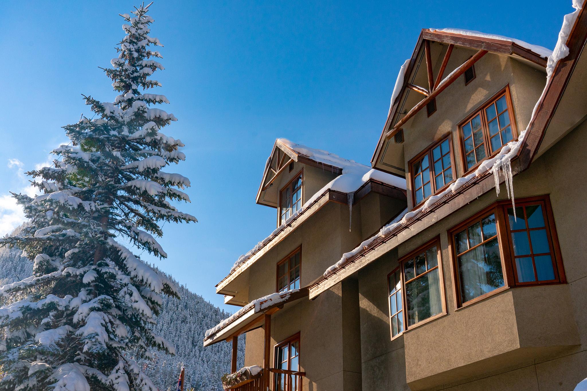 Banff Caribou Lodge And Spa Extérieur photo